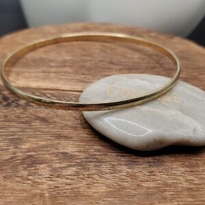 B2713 gold tone‎ saucer bracelet